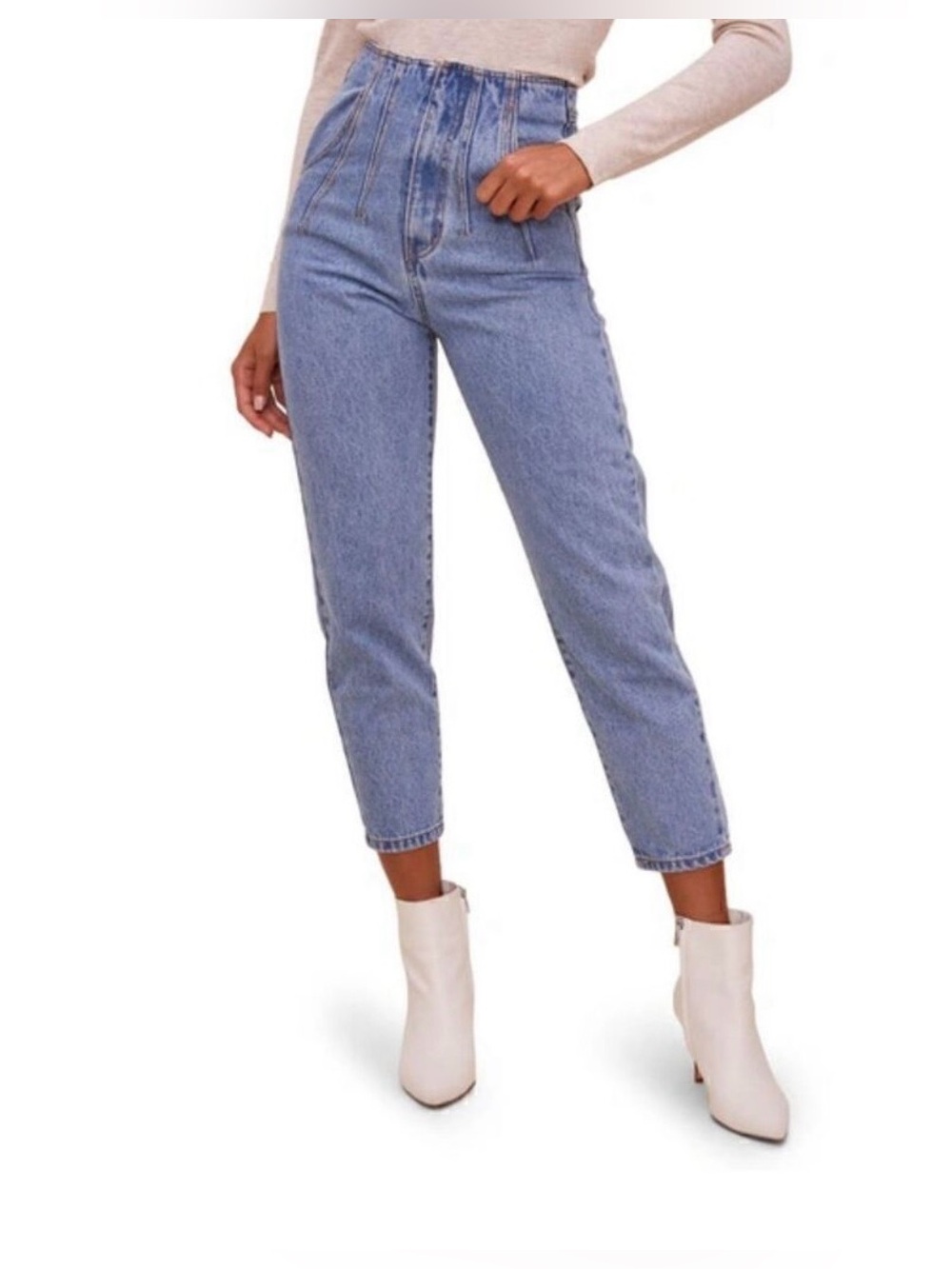 Astr Relaxed Boyfriend Jeans in Medium Blue Wash